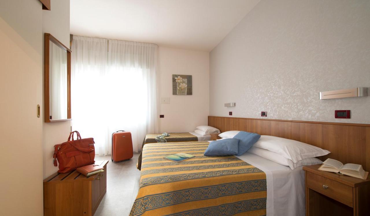 Hotel Pillon Bibione Luaran gambar