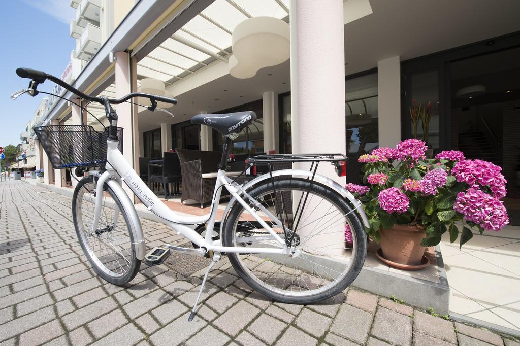 Hotel Pillon Bibione Luaran gambar